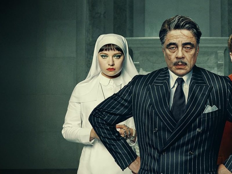 Lágrimas de purpurina y dagas de seda: El Evangelio según el Esquema&nbsp;Fenicio