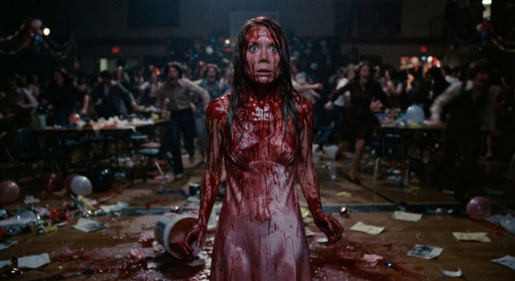 Pensamientos claros y terroríficos | Bullying, agresiones y Carrie&nbsp;White